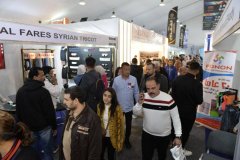 降低国内企业的生产成本