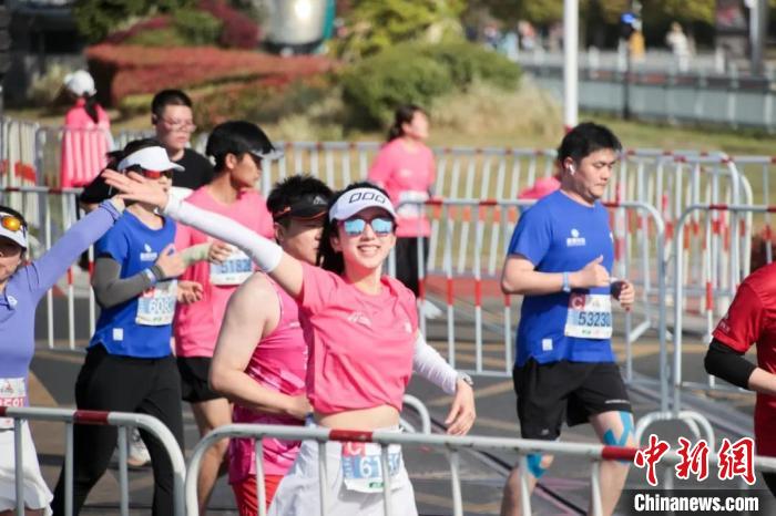 海内外跑者在淮安运河畔领略淮上江南风采与城