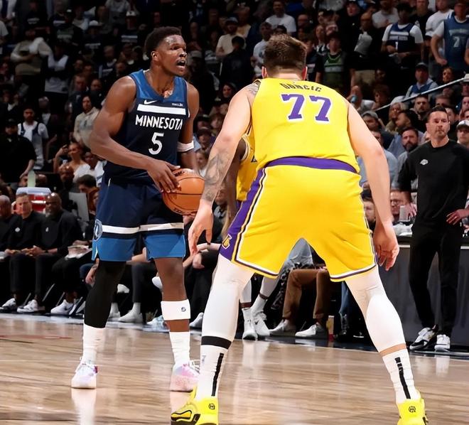 湖人三杀森林狼 东契奇里夫斯联手砍62分