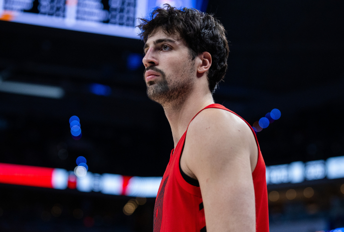 35岁朱霍勒迪率开拓者爆冷