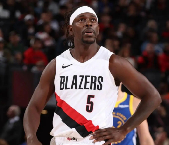 35岁朱霍勒迪率开拓者爆冷胜快船 冲击季后赛席