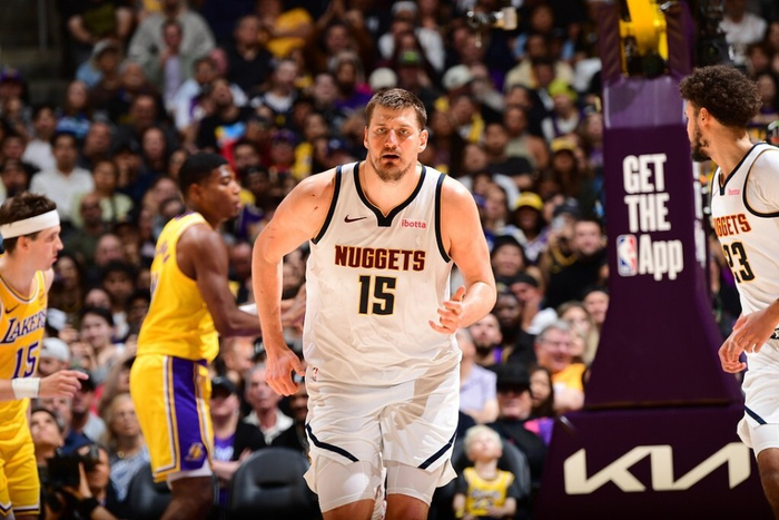 约基奇连续四场三双掘金加时惜败湖人