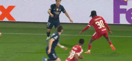 欧冠14决赛首回合巴黎圣日耳曼2-0利物浦 杜埃克